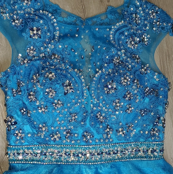 Dress - Picture 6 of 8